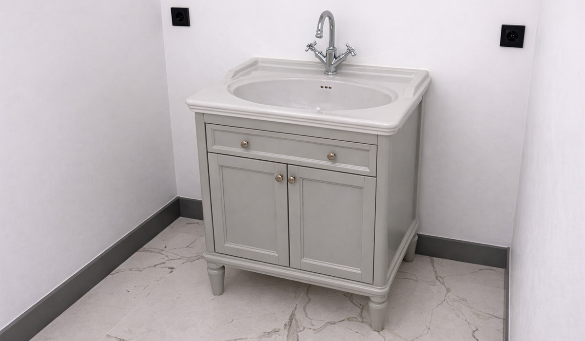 Çengelköy Minimal Klasik Lake Banyo Dolabı
