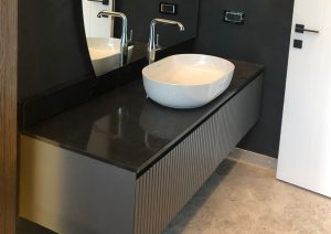 Ayvalık Klasik Banyo Dolabı Tasarımı