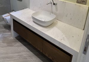 Ayvalık Özel Üretim Ahşap Banyo Dolabı