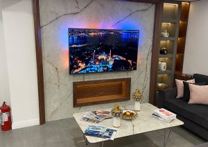Doğal Ahşap Kaplama TV Ünitesi