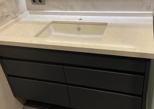 Ümraniye Esenşehir Mat Lake Banyo Dolabı Tasarımı
