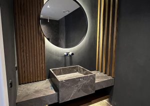 Yalıkavak Doğal Ahşap Kaplama Banyo Tasarımı
